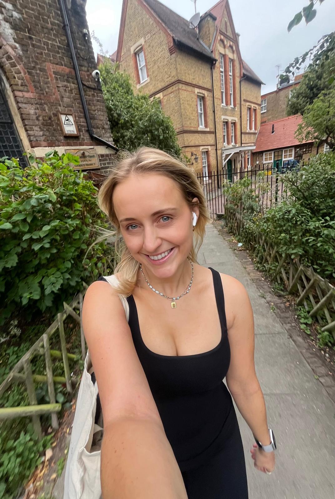 Becky Yates qualified Pilates instructor based in Fulham London